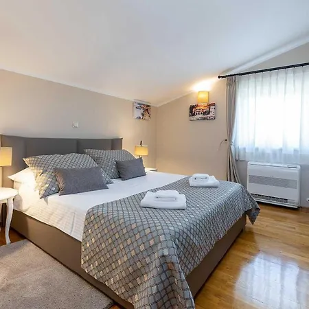 App Andrea Apartment Musalez